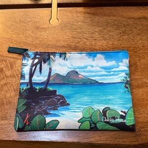 United Airlines Christie Shinn 1st Class Hawaii Island Travel Zipper Bag